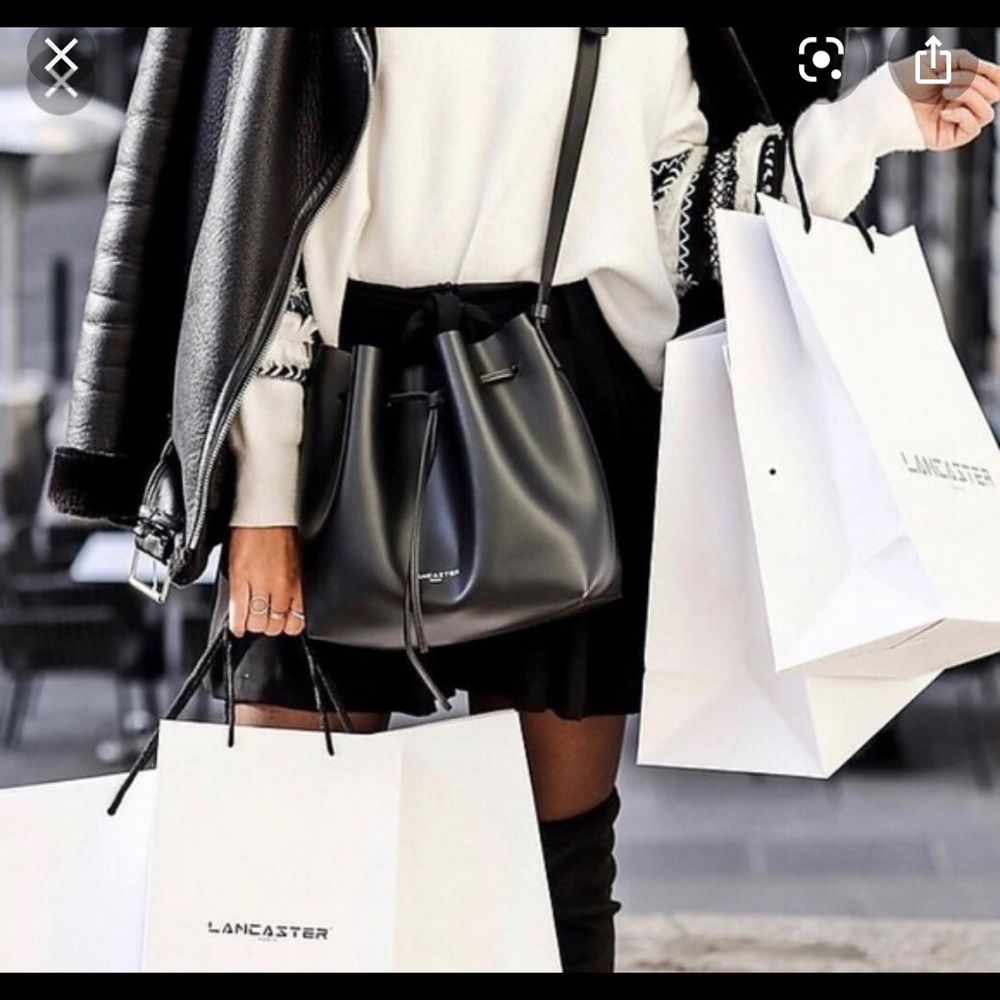 Brand new Lancaster Paris